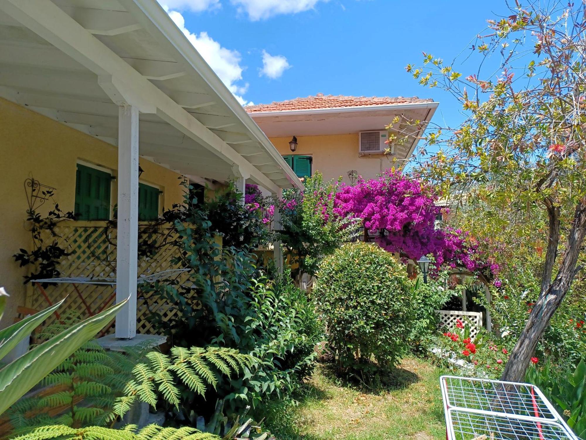 Philippos Hotel Apartments Nikiana Exterior photo
