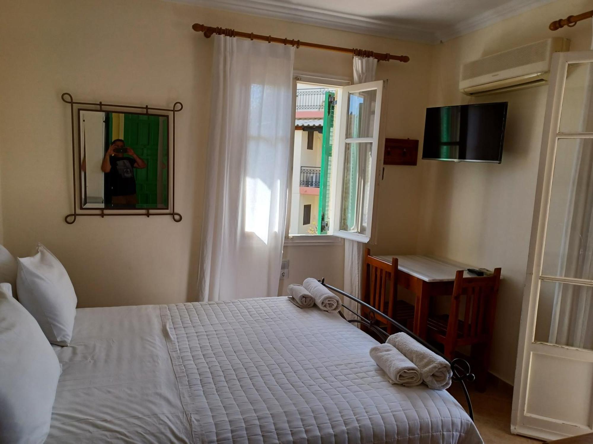 Philippos Hotel Apartments Nikiana Exterior photo