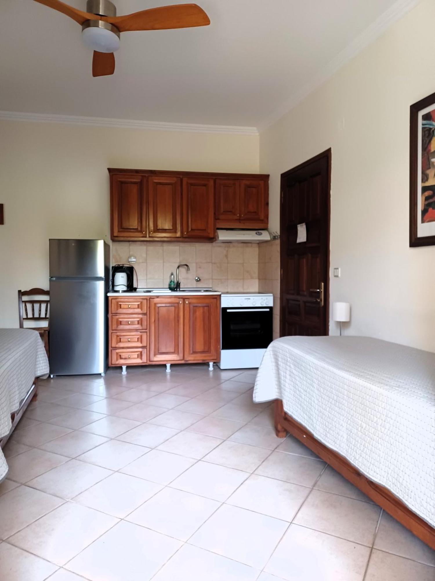Philippos Hotel Apartments Nikiana Exterior photo
